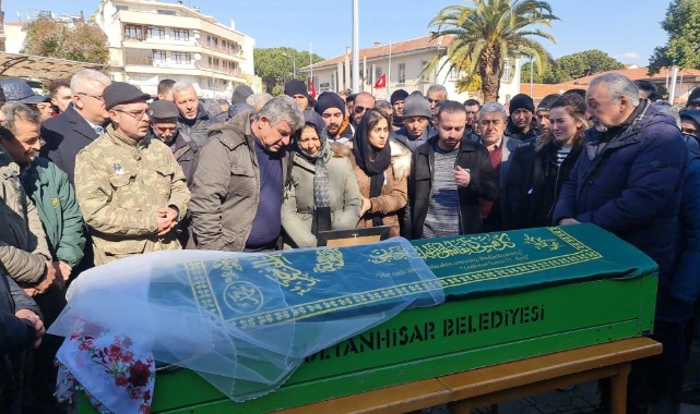 Depremde hayatını kaybeden Büşra öğretmene acı veda