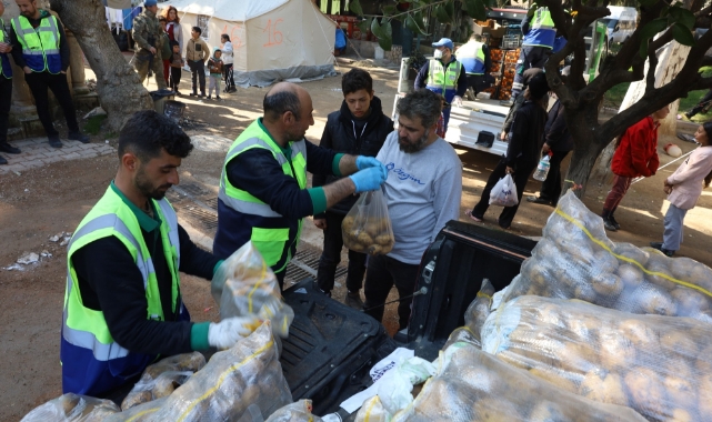 Depremzedenin meyve-sebzesi Bursa’dan