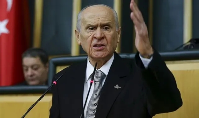 Devlet Bahçeli Beşiktaş üyeliğinden ayrıldı