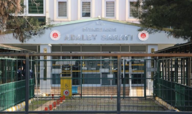 Diyarbakır'da yıkılan binalar hakkında 15 kişi tutuklandı