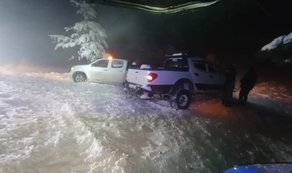 Fırtınada mahsur kalan vatandaşlar kurtarıldı