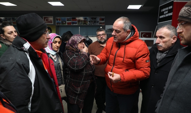 Gemlik'ten depremzedelere 32 TIR yardım