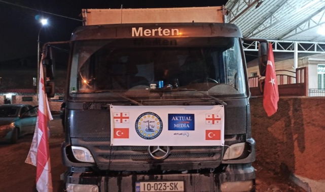 Gürcistan'dan Türkiye'ye insani yardım TIR'ı yola çıktı