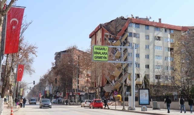 Malatya caddelerine yeni tabelalar...