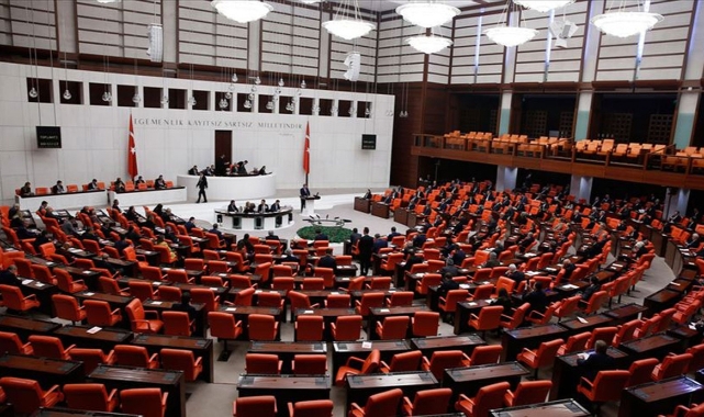 Milletvekilleri maaşlarını depremzedelere bağışlayacak