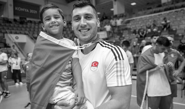 Milli hentbolcu ve oğlundan acı haber