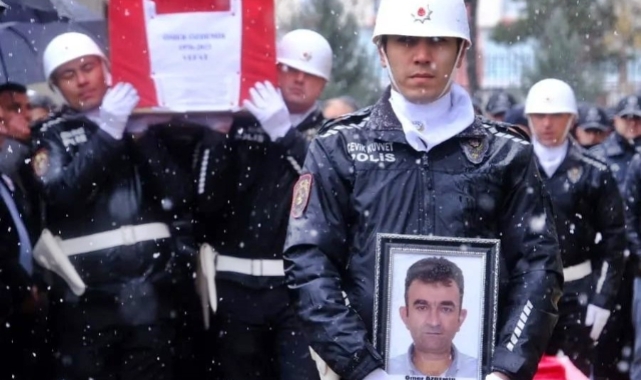Polis memuru kazada hayatını kaybetti