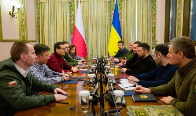 Polonya, Ukrayna'ya 4 adet tank teslim etti