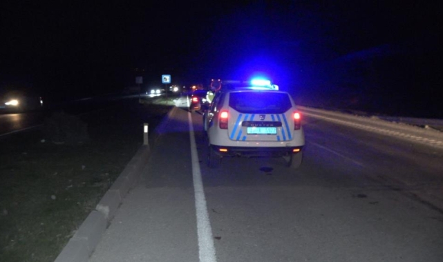 Servis minibüsü kamyonetle çarpıştı: 10 yaralı