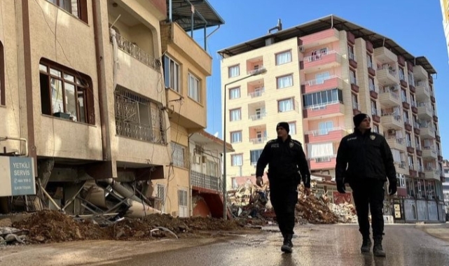 Terk edilen apartmanlar polis ve bekçiye emanet