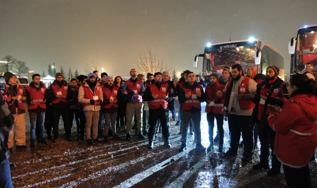 Türk Kızılay Bursa gönüllüler deprem bölgesine uğurlandı