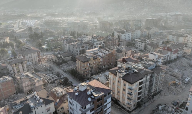 Türkiye'yi sarsan deprem: Can kaybı 32 bine yaklaştı!