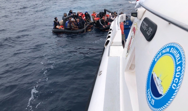 Yunanistan'ın ölüme ittiği göçmenler kurtarıldı