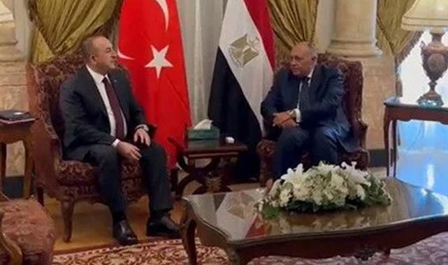 10 yıl sonra ilk! Çavuşoğlu Kahire'de