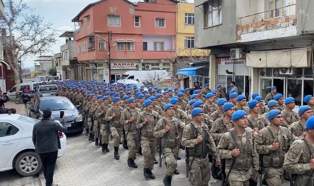 2 bin 700 asker, komando marşıyla Hatay'a veda etti