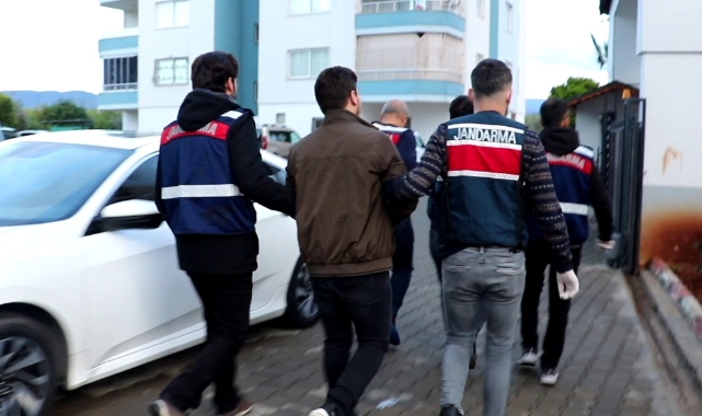 4 ilde DEAŞ operasyonu! 5 kişi gözaltında