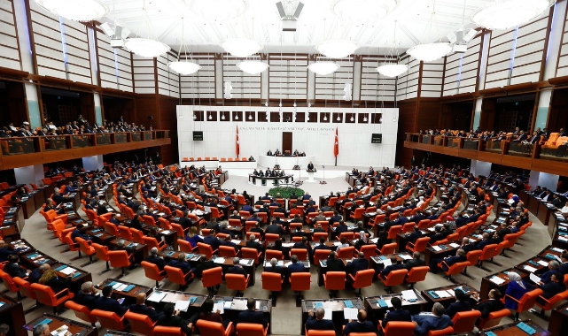 AK Parti'den deprem için önerge