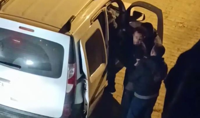 Alkollü sürücü, polisleri boks maçına davet etti