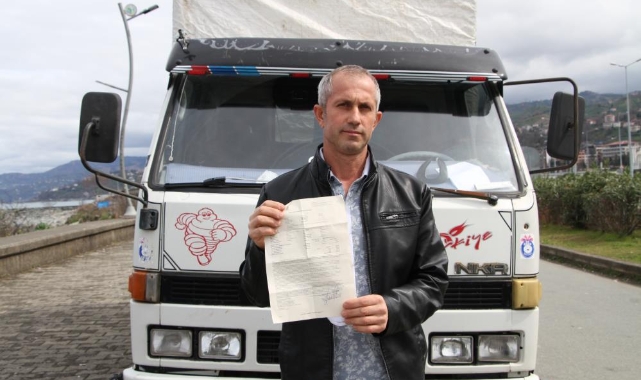 Aracını trafikten çekti: Bu kararının cezasını pahalı ödedi