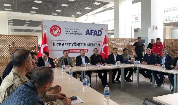 Bakan Bozdağ'dan, AFAD Kriz Merkezi'ne ziyaret