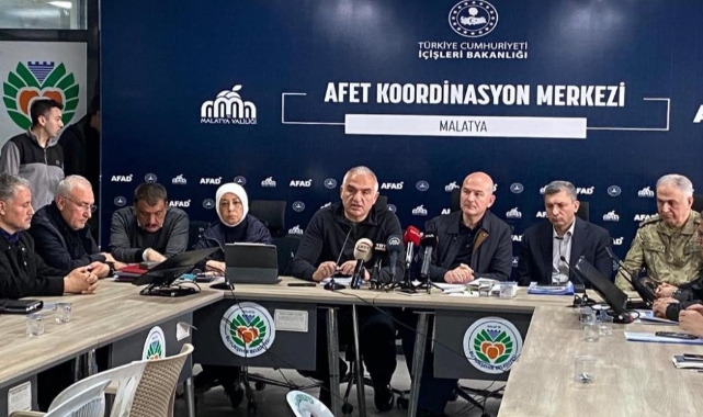 Bakan Ersoy: “Enkaz kaldırma çalışmalarına yoğunlaştık”