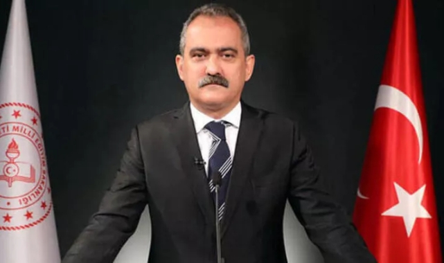 Bakan Özer duyurdu: 1 yıl erteliyoruz