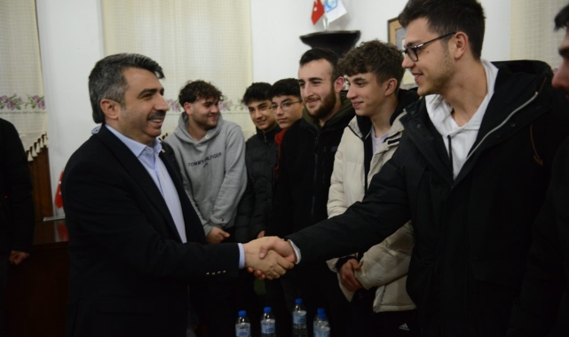 Başkan Yılmaz gençlerle buluştu