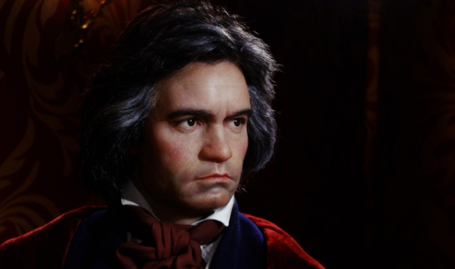 Beethoven’ın saç telleri sır perdesini araladı!