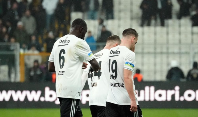 Beşiktaş’ta yeni transferler ilk kez forma giydi