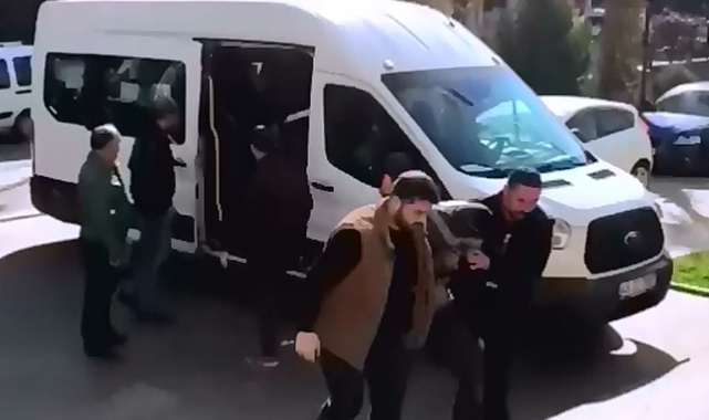 Bıçaklı cinayete 2 tutuklama