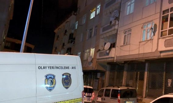 Birlikte yaşadığı kadını öldürüp, parçalarını buzdolabına koydu