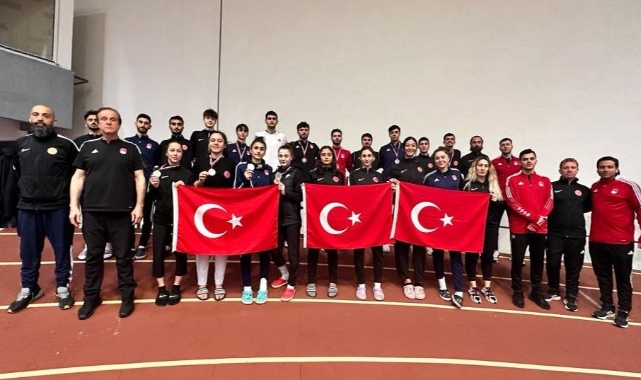 Bursa Büyükşehir Belediyesporlu Hatice'dan gümüş madalya