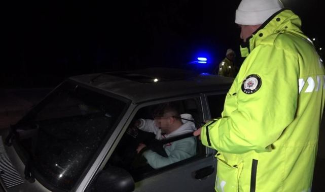 Bursa'da alkollü sürücü alkolmetreyi üflemek yerine yutmaya çalıştı