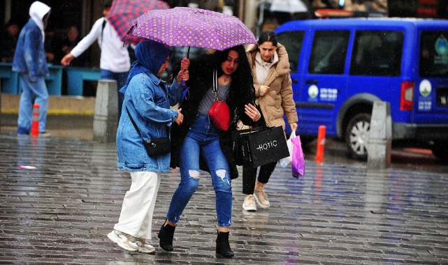 Bursa'da kuvvetli fırtına ve sağanak