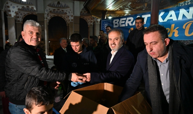 Bursalılar kandilde camileri doldurdu