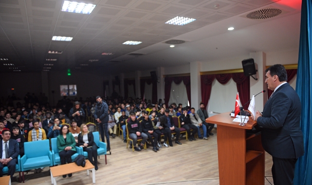 “Çanakkale Destanı” uluslararası lisede anlatıldı