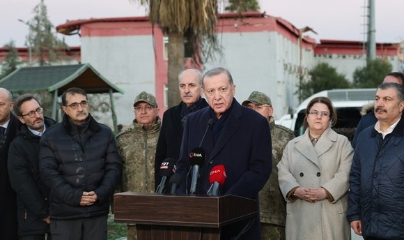 Cumhurbaşkanı Erdoğan: "Bir yıl içinde 319 bin bina inşa edilecek"