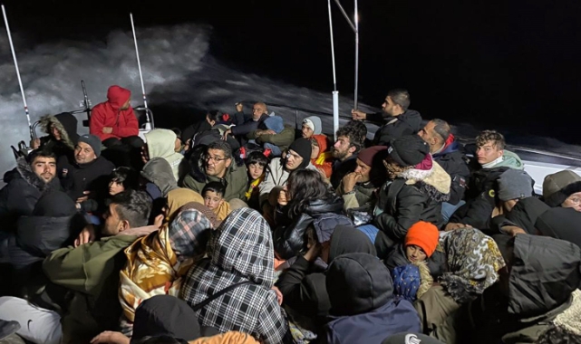 Datça’da 59 düzensiz göçmen kurtardı