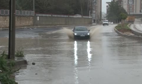 Deprem bölgesinde yağış etkili oldu