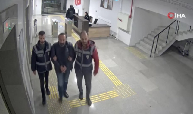 Depremde yıkılan binanın sorumlusu Türkiye’ye getirildi