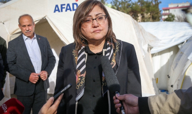 Depremzede öğrencilere maddi destek