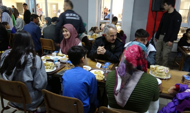 Depremzedeler iftar yemeğinde buluştu