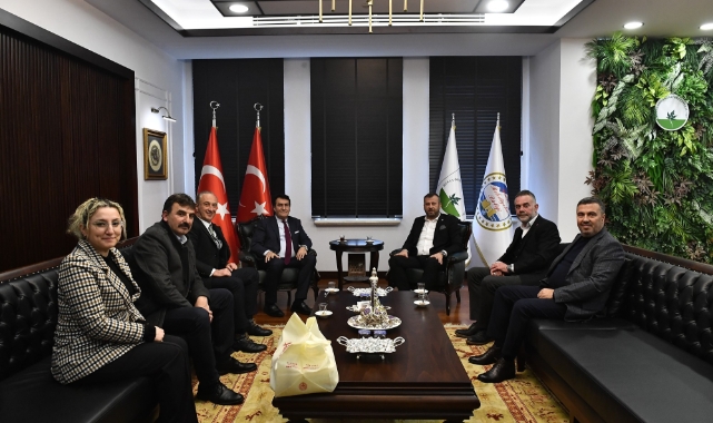 Dündar: “Çarşı esnafı AVM’lere karşı güçleniyor”