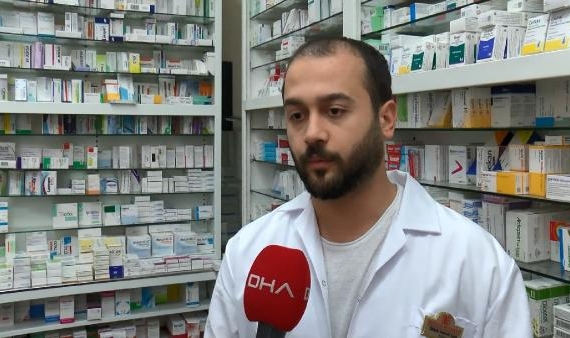 Eczacı Heimlich manevrası ile çocuğu kurtardı