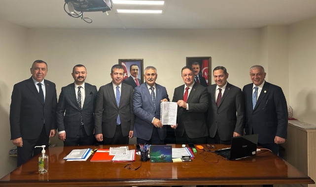 Ekrem Alfatlı 'Baraj derdimiz yok' diyerek aday adayı oldu