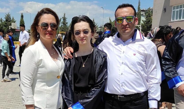 Enkazdan yaralı çıkarılan Sude hayatını kaybetti
