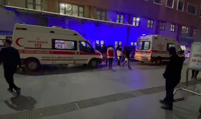 Eşini 8 yerinden bıçakladı