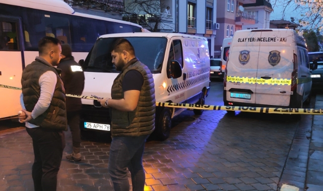 Eşini öldürdü aynı silahla kafasına sıktı