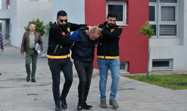 Eşini öldürmeden saatler önce, çocuklarını kuzenine bırakmış