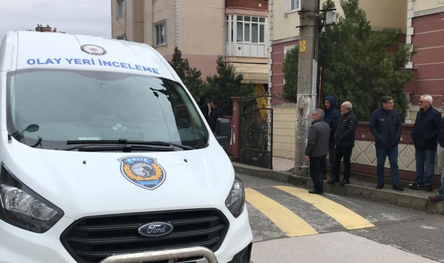 Eve gelince annesinin cansız bedeniyle karşılaştı